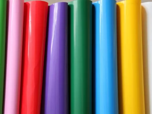 O PVC colorido revestiu o encerado nos rolos, material impermeável do rolo da tela inflável do PVC 